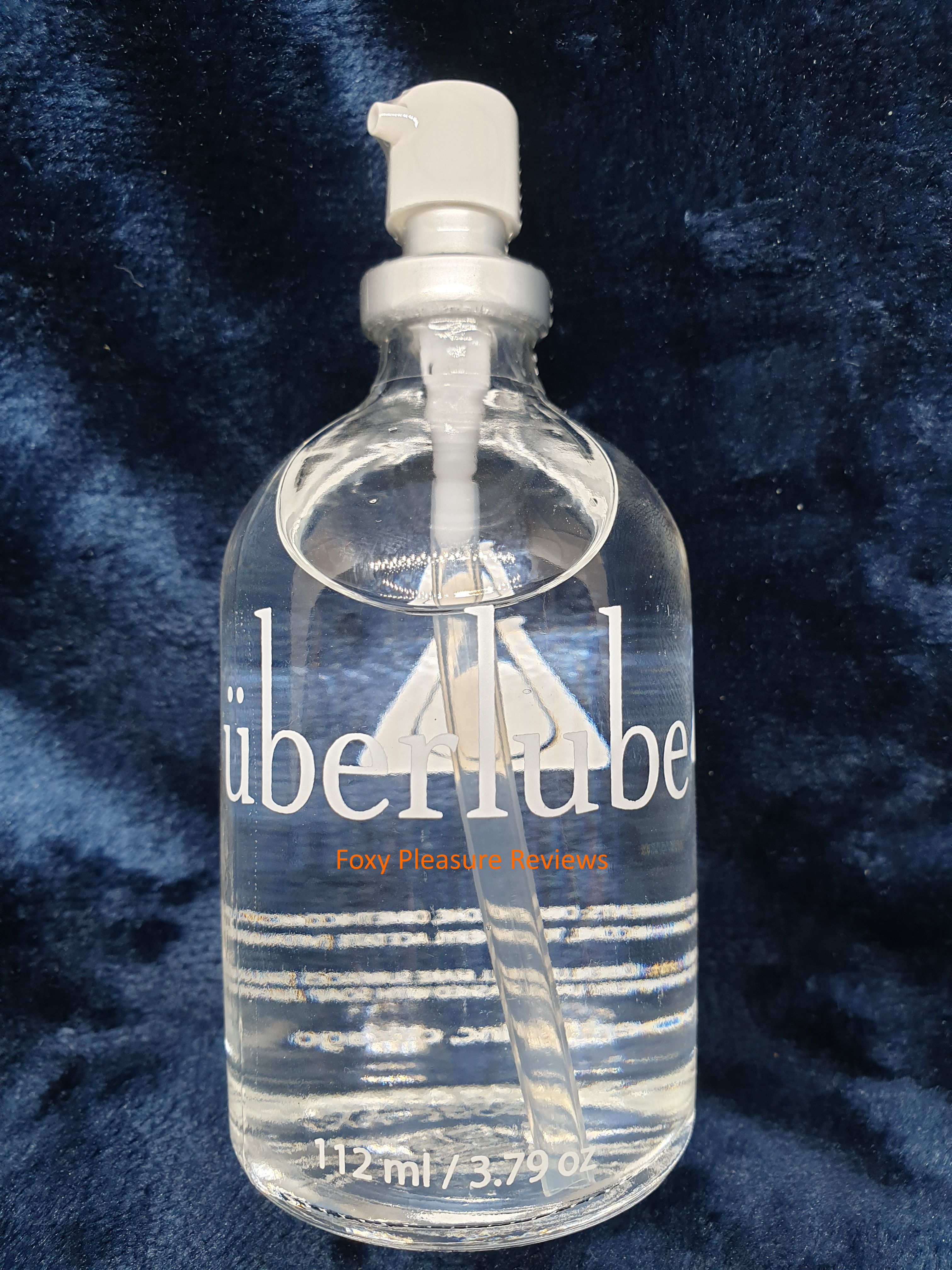 Front view of a 100mL of Überlube's bottle