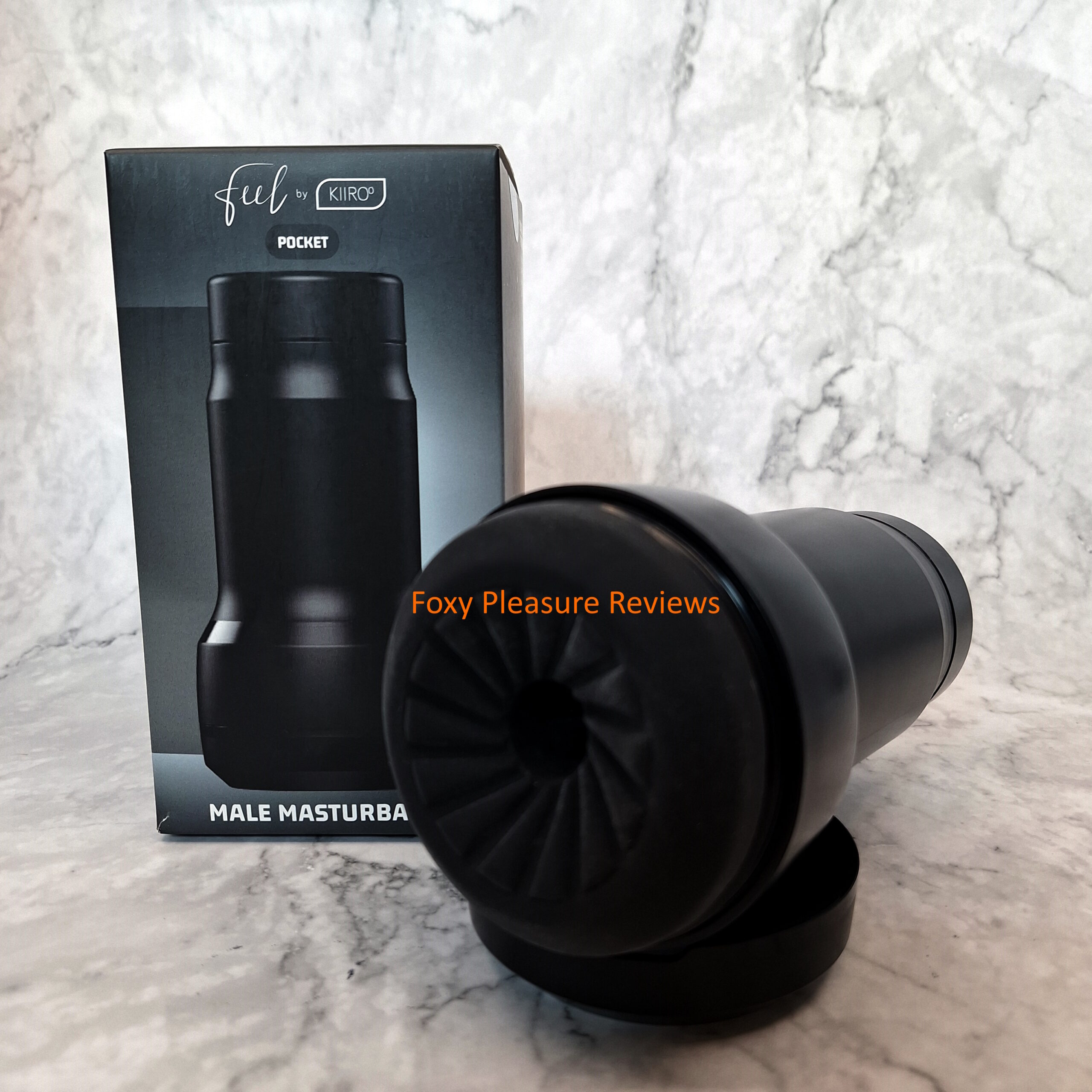 FeelPocket without the front lid in order to show the front entrance.