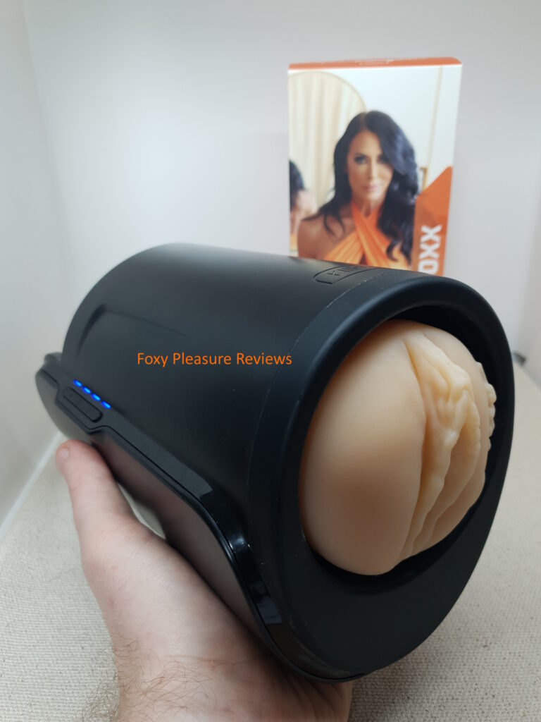 FeelReagan inside Keon