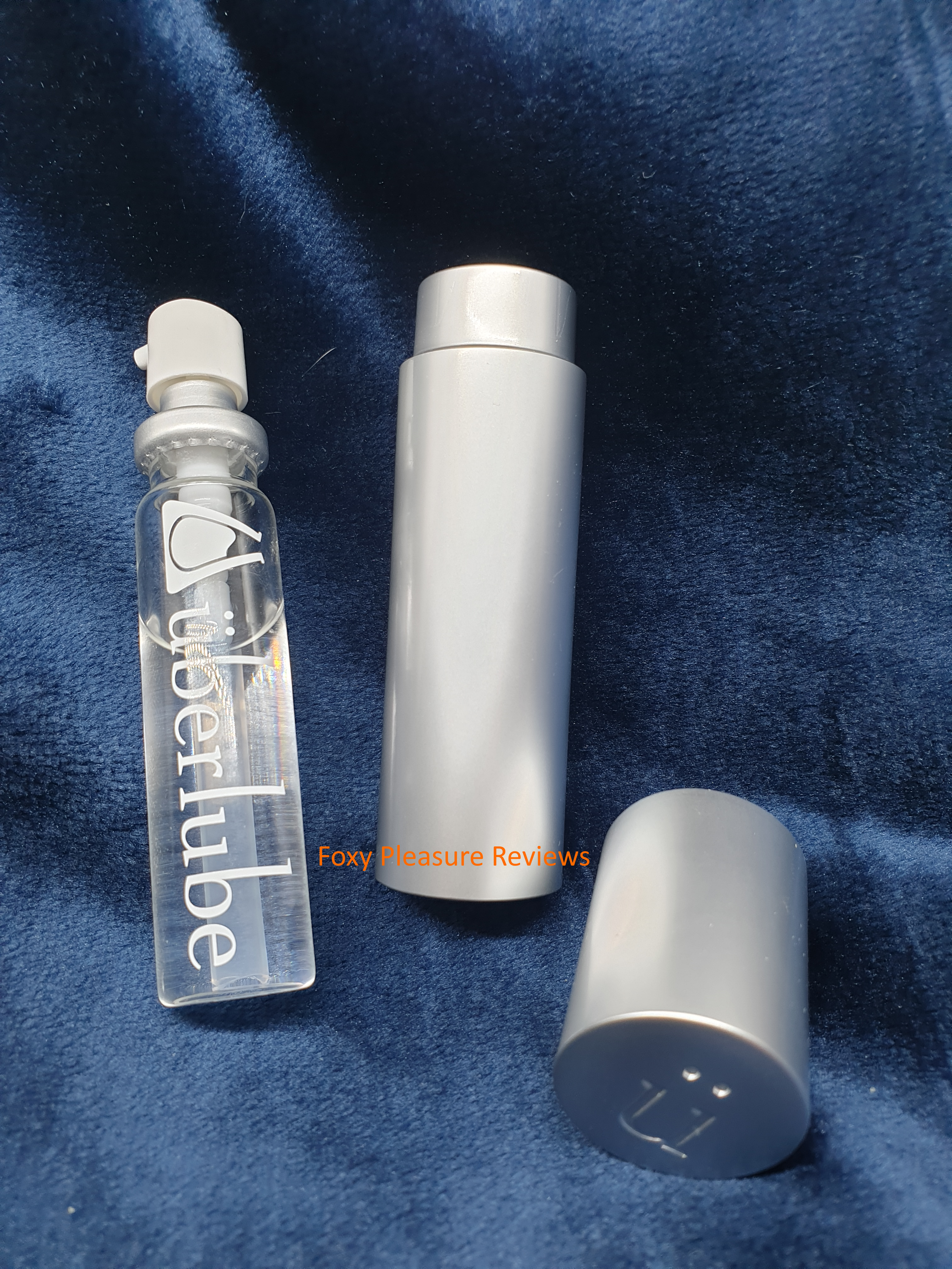 Refillable case and 15 mL insert of Überlube